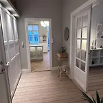 Center W/ Large Private Balcony Appartamento *