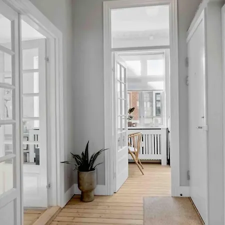 Center W/ Large Private Balcony