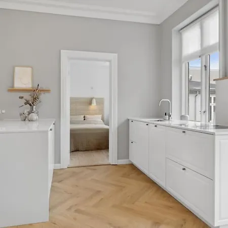 Center W/ Large Private Balcony