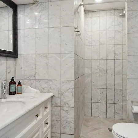 Center W/ Large Private Balcony * Aalborg